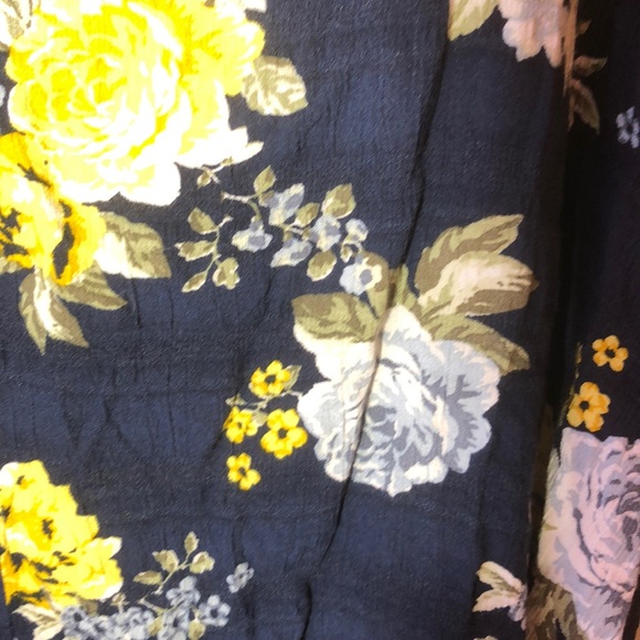 Torrid Blue & yellow floral navy tank top w/ bow 2 - Picture 5 of 8